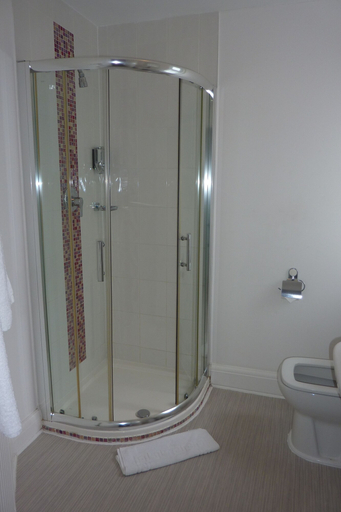 Bathroom, Pebbles Guest House, Southend-on-Sea