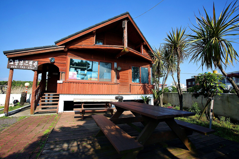 Exterior & Views 2, Grand Blue Pension, Seogwipo