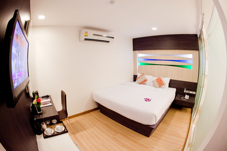 Studio Sukhumvit 11, Wattana
