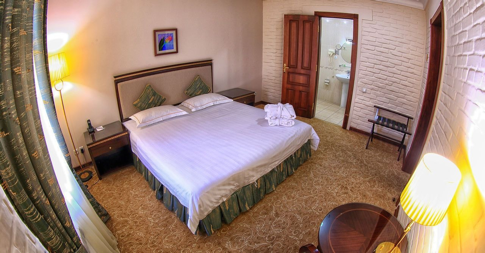 Sharq Hotel, Tashkent City