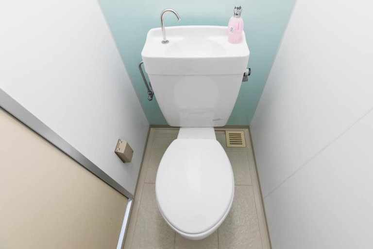 Bathroom 3, HOTEL Mr. KINJO in TONOSHIRO, Ishigaki