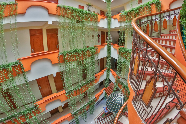 Hotel Báez Carrizal, Centro