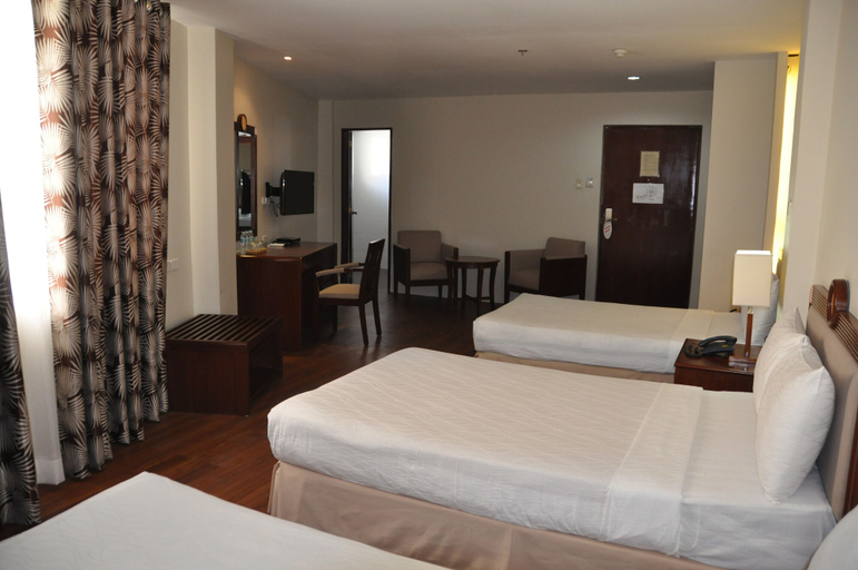 Bedroom 3, Century Plaza Hotel, Cebu City