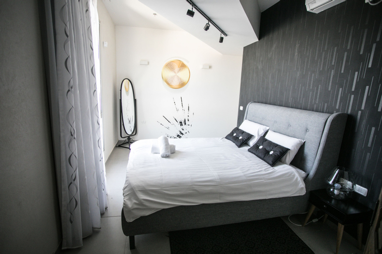 Adva Boutique Hotel,