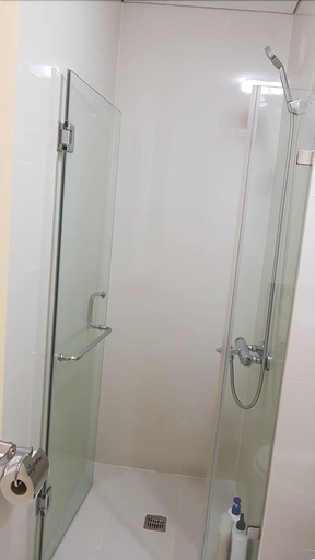Bathroom 4, One Palm Tree Villas Classy Condotel, Pasay City