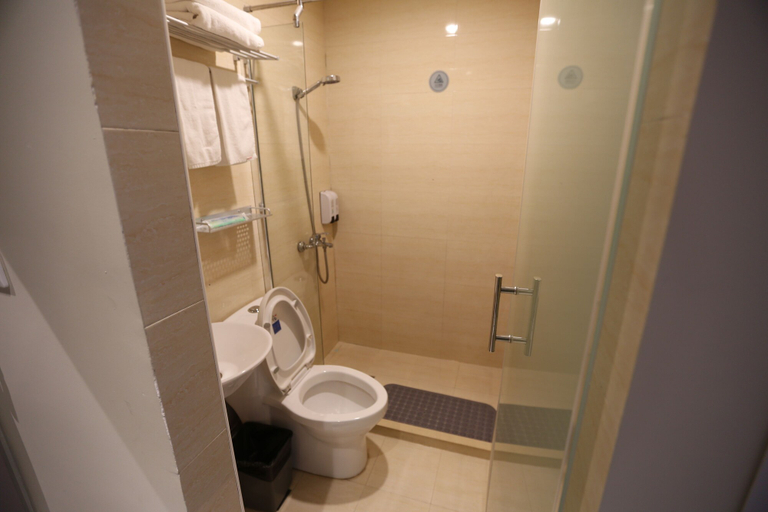 Bathroom 4, Shanghai xiannuo luxury hotel, Shanghai