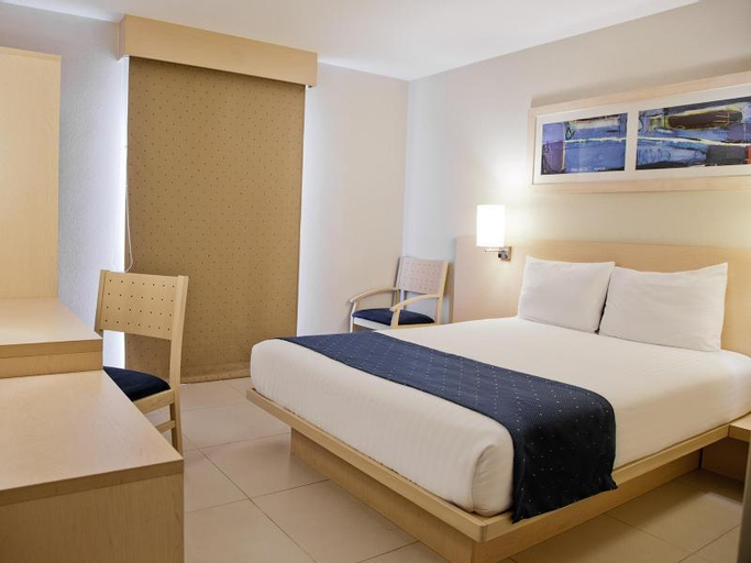 City Express Junior Villahermosa, Centro