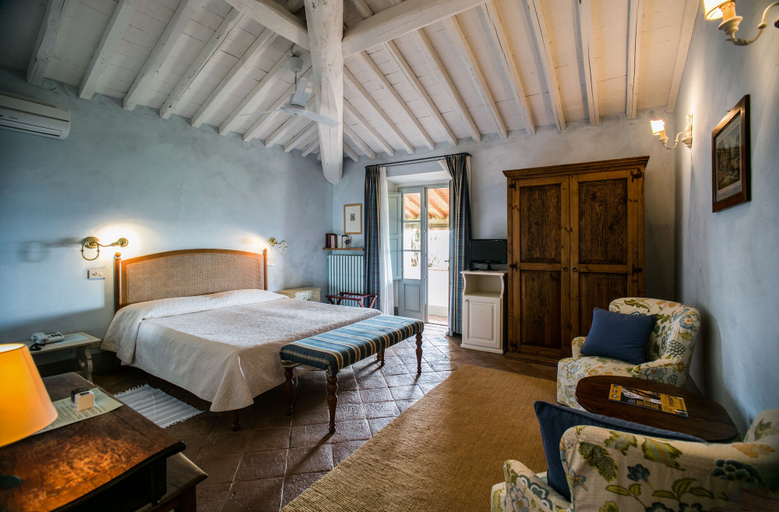 Bedroom 5, La Locanda Volpaia, Siena
