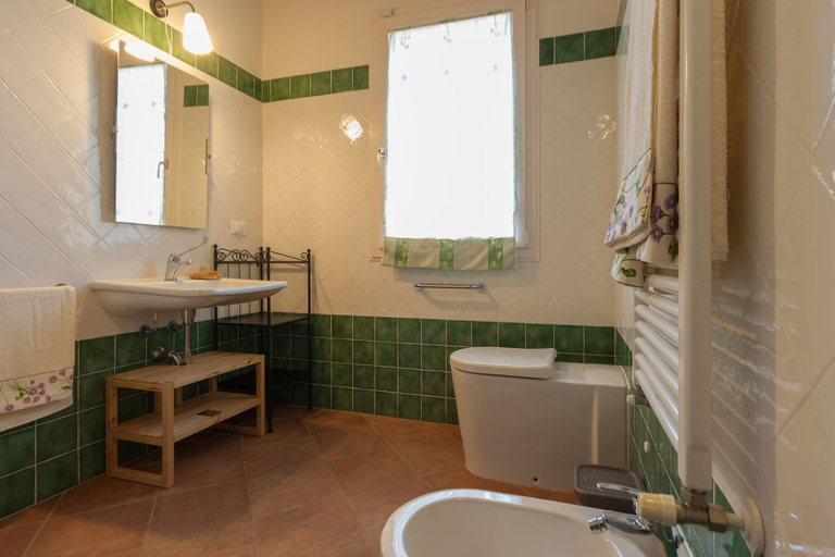 Bathroom 3, Agriturismo Primaluna, Bologna