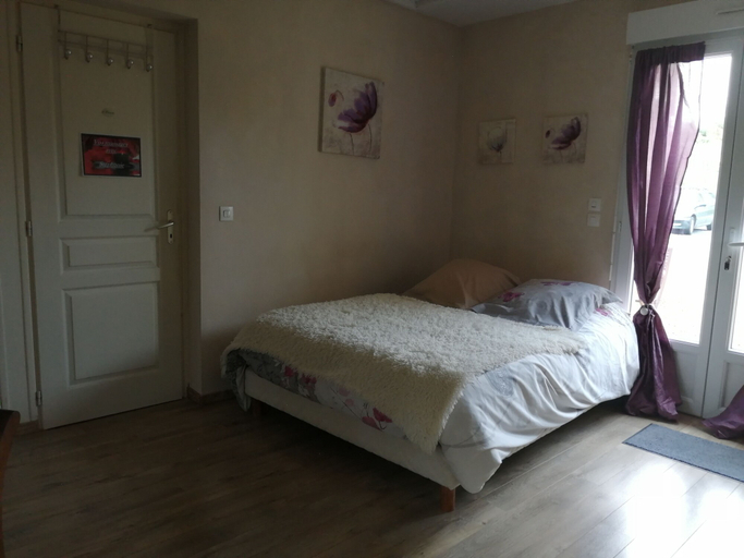 Bedroom 3, Chambre et Appartement Zen de Beauval, Loir-et-Cher