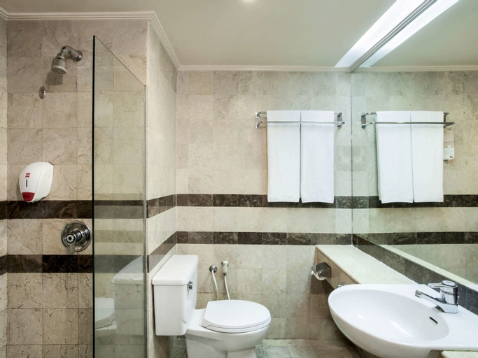 Bathroom 9