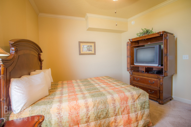 Bedroom 4, Sienna-Sienna 407, Harrison