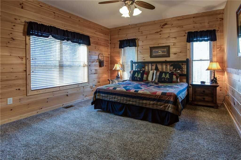 Bedroom 3, Hickory Hollow Lodge, Sevier