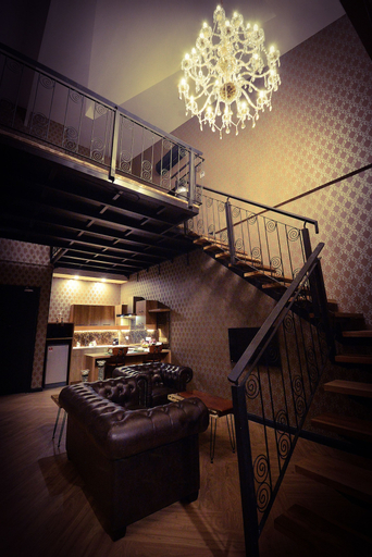 1969 Business Suites, Kinta