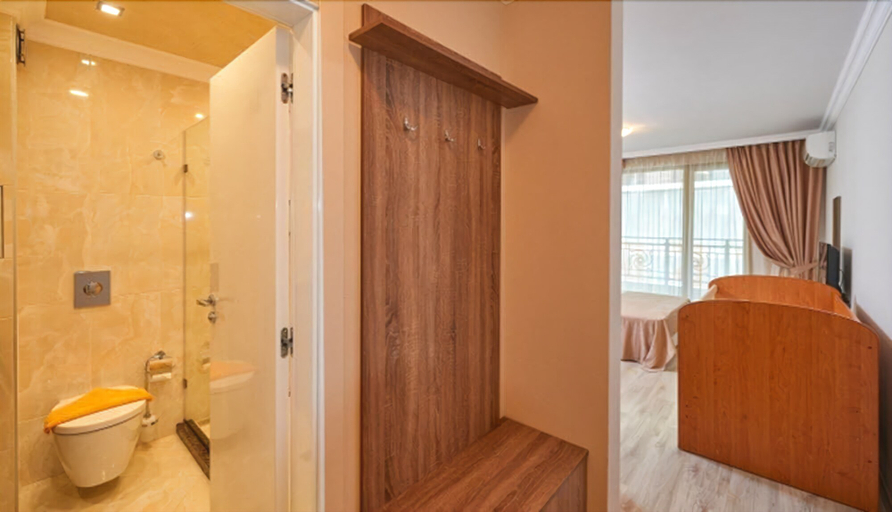 Bathroom 5, Boutique Rose Gardens Pomorie, Pomorie