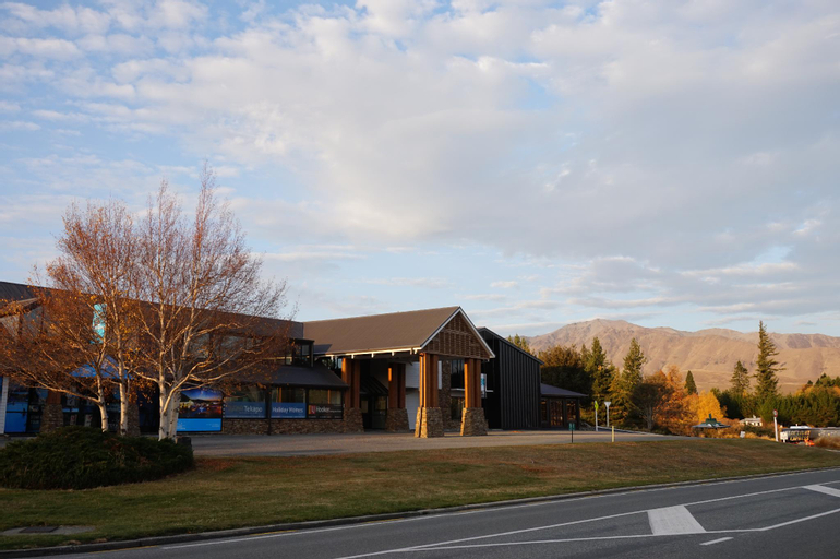 The Godley Hotel, Mackenzie