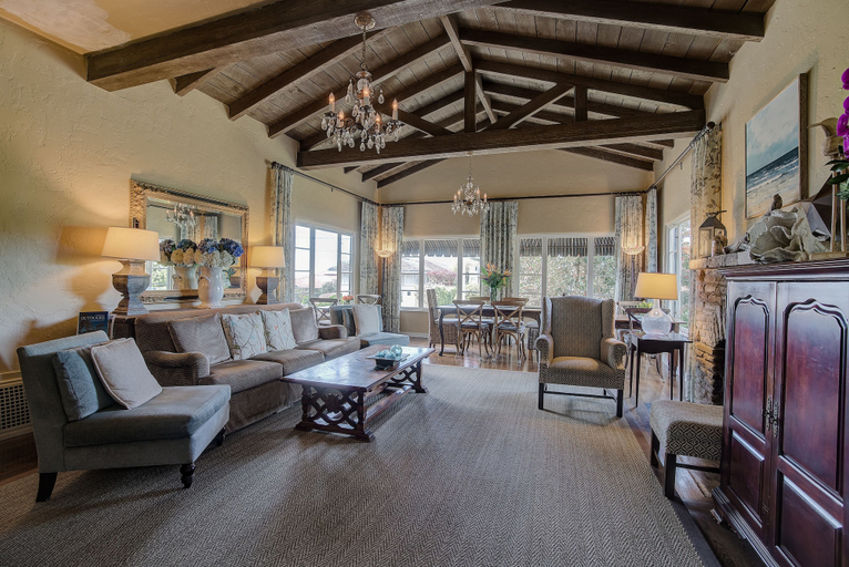 Others 5, Sandpiper Inn, Monterey