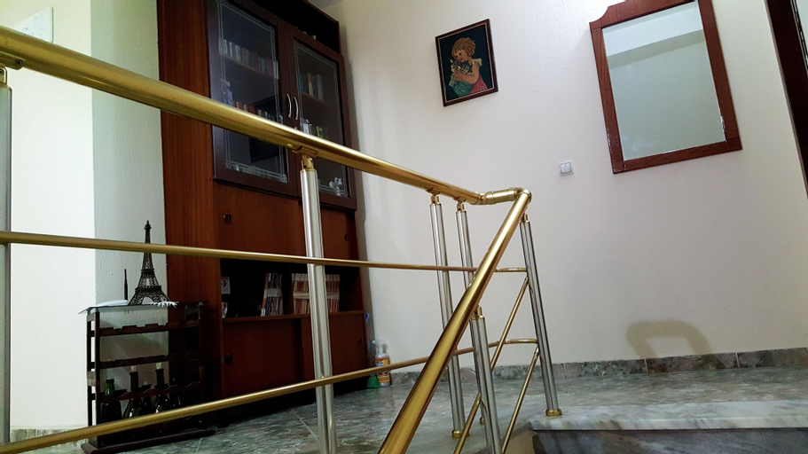 Berberi Guest House, Pogradecit