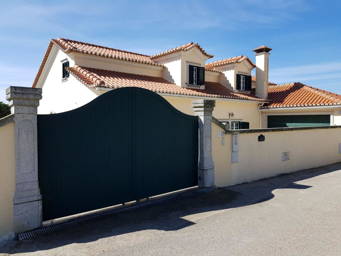 Villa With 4 Bedrooms in Abelheira, With Wonderful sea View, Enclosed, Lourinhã