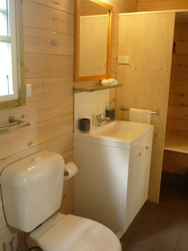 Bathroom 5, Mt Warning Rainforest Retreat, Tweed - Pt B