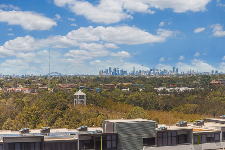 Australian Tower Stay, Auburn