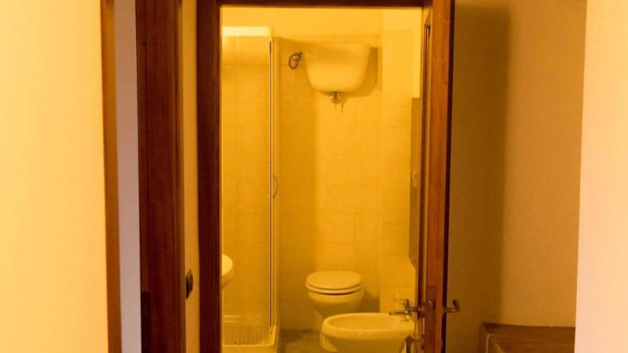 Bathroom 5, Agriturismo Villalugnano, Perugia