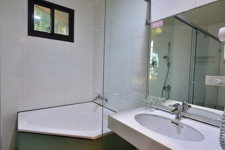 Bathroom, Long Yun Farm, Chiayi County