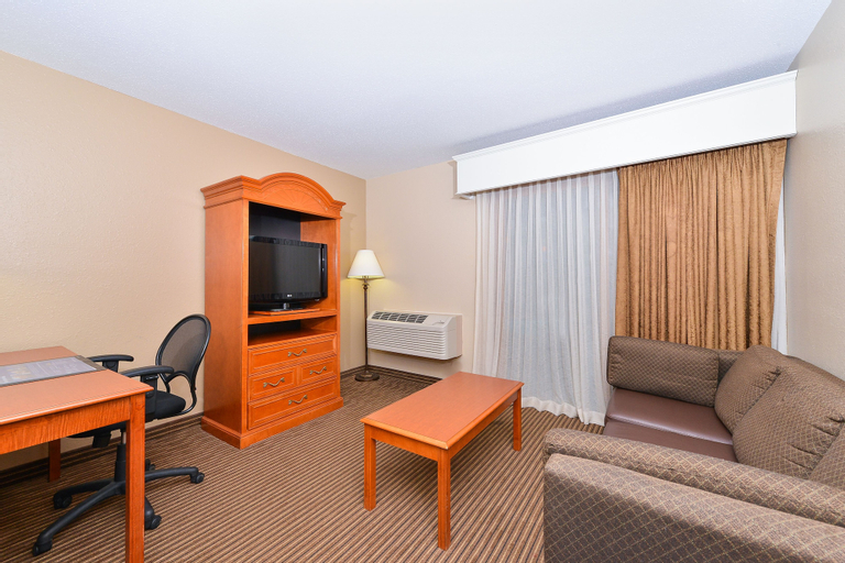 Kelly Inn Minot, Ward
