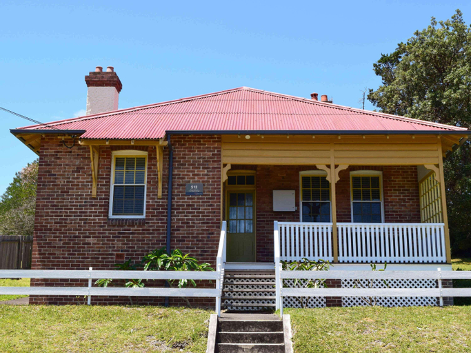 Exterior 1
