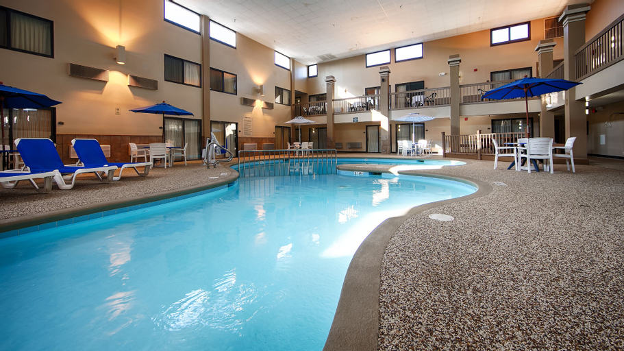 Kelly Inn Minot, Ward