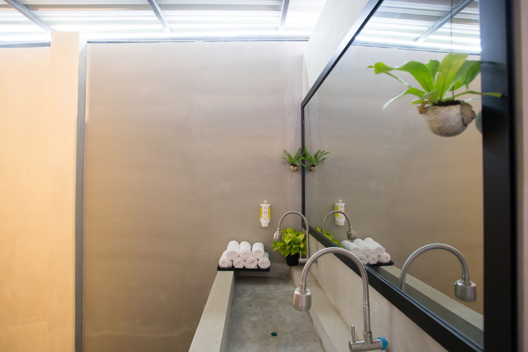 Bathroom 4, White Rabbit Hostel - Adults Only, Siem Reap