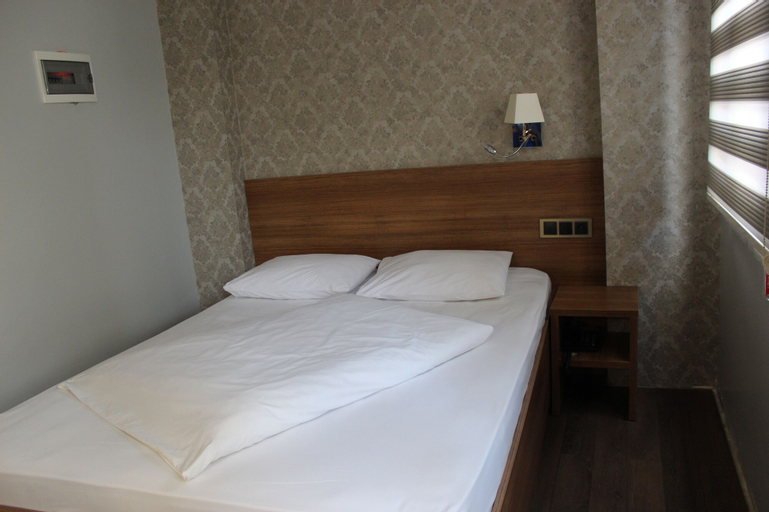 Nur Hotel, Merkez
