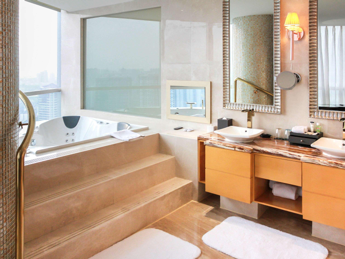 Bedroom 26