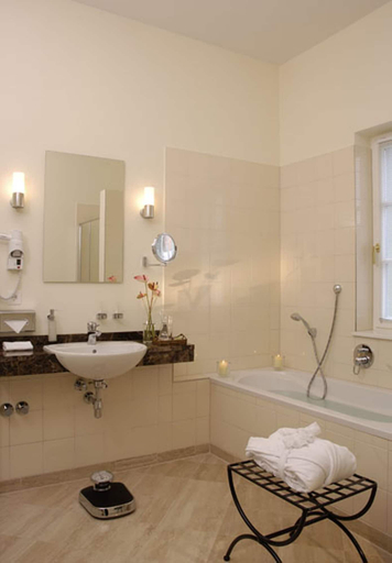 Bathroom 5, Schloss & Gut Liebenberg, Oberhavel