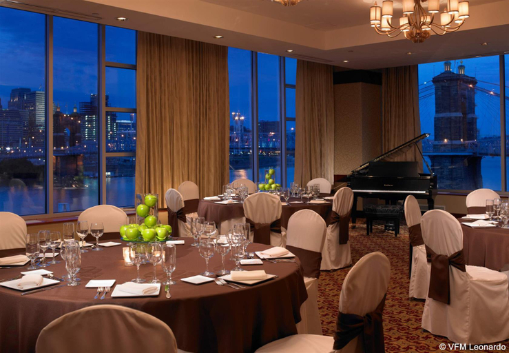 Food & Drinks 5, Cincinnati Marriott at RiverCenter, Kenton