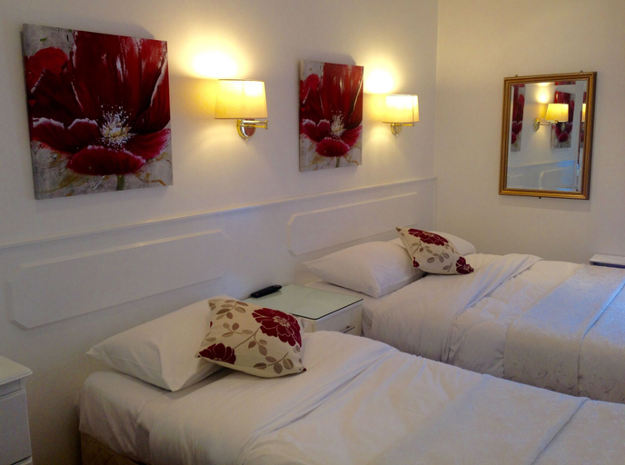 Dergvale Hotel,