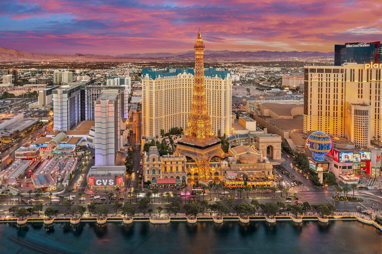 Paris Las Vegas Resort & Casino, Clark