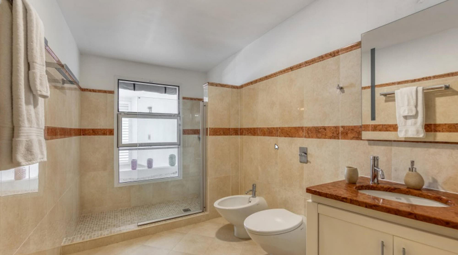Bathroom 5, Villa Amaryllis