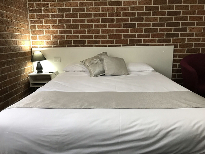 Bedroom 13