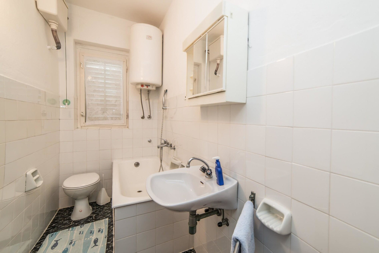 Bathroom 4, B&B Sabina Rooms & Apartments, Lopar/Supetarska Draga