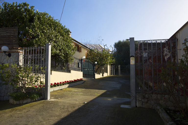 Exterior & Views 2, Relais Villa Chiara, Napoli