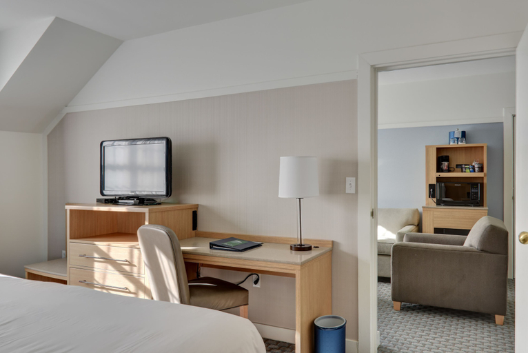 Bedroom 4, Two Trees Inn, New London