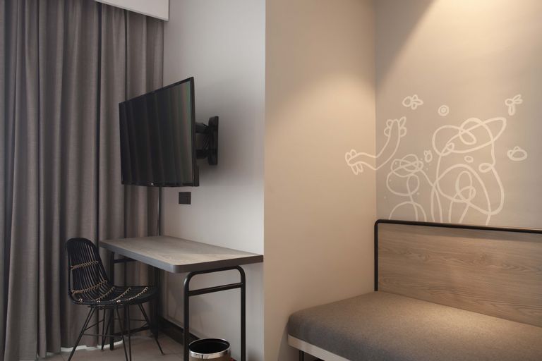 Bedroom 6