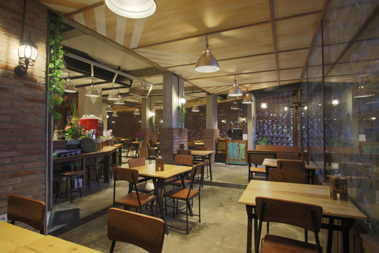 Food & Drinks 5, J Hotel Kuta, Badung