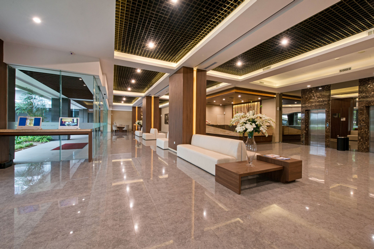 Grand Whiz Poins Simatupang Jakarta, South Jakarta