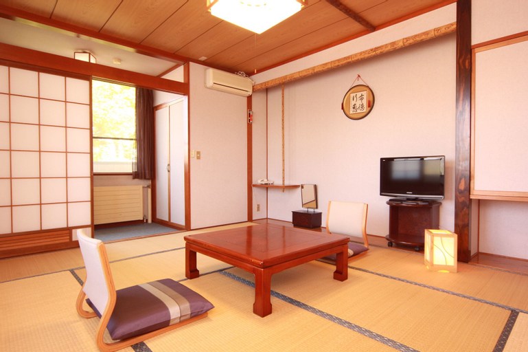 Hakuba Hotel Ougiya, Hakuba