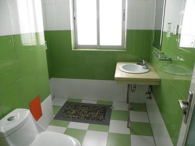Bathroom, V8 Hotel Xi Lang Branch, Guangzhou