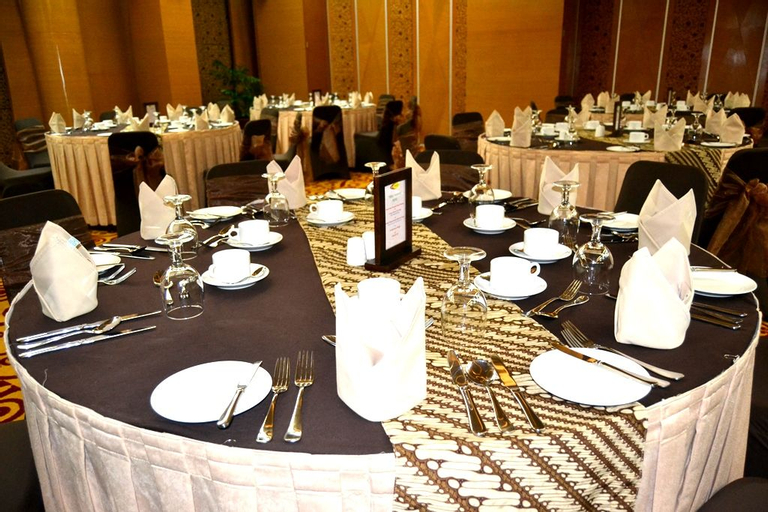 Business Facilities 26