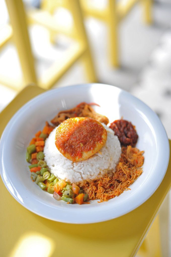 Food & Drinks 17