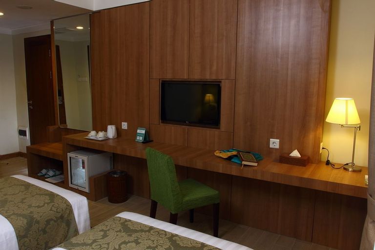Bedroom 12